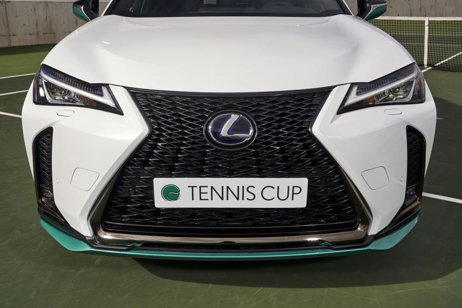 Детали экстерьера Lexus UX250h Tennis Cup 2019 года  (ES) (фото 13 из 13)